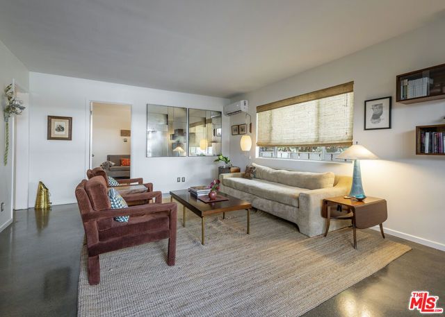 4343 Finley Avenue 2, Los Angeles, CA 90027