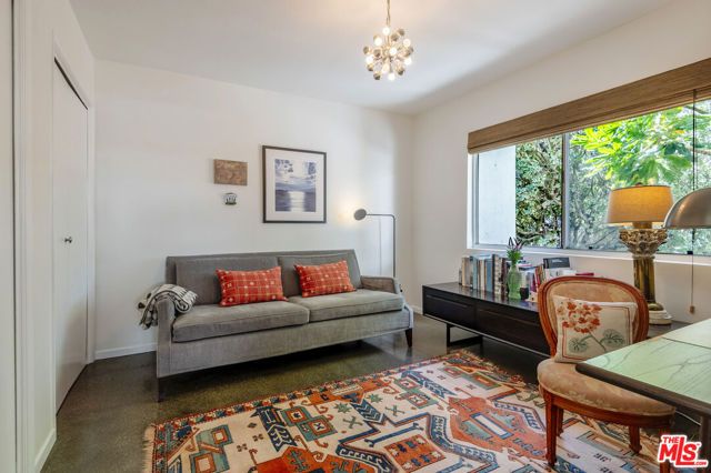4343 Finley Avenue 2, Los Angeles, CA 90027