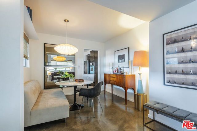 4343 Finley Avenue 2, Los Angeles, CA 90027