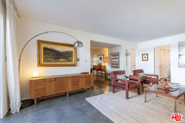 4343 Finley Avenue 2, Los Angeles, CA 90027