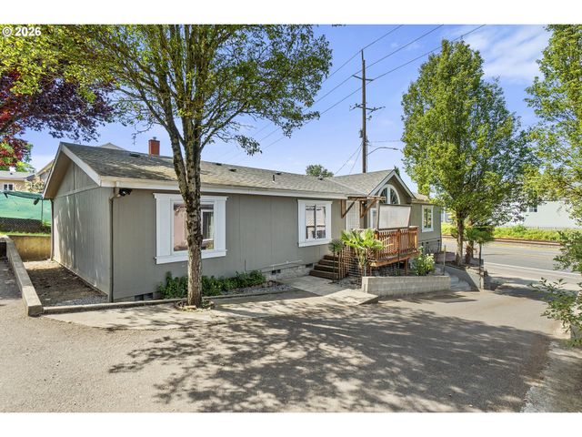 3228 Ne LOMBARD St, Portland, OR 97211