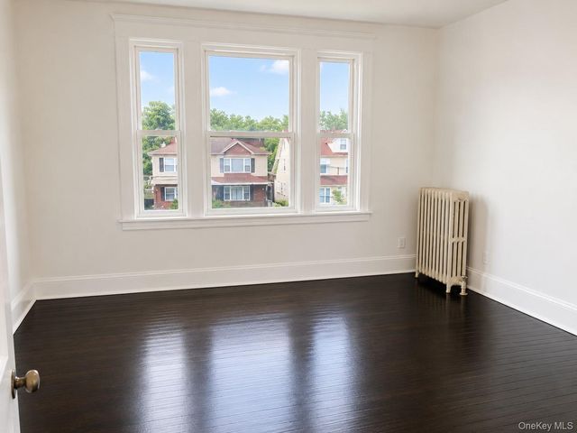 640 S 6th Avenue, Mount Vernon, NY 10550