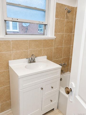 640 S 6th Avenue, Mount Vernon, NY 10550