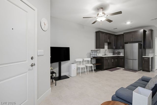 1914 MOLLY BROOK Drive, North Las Vegas, NV 89084