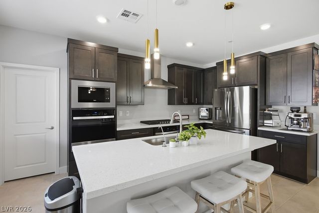 1914 MOLLY BROOK Drive, North Las Vegas, NV 89084