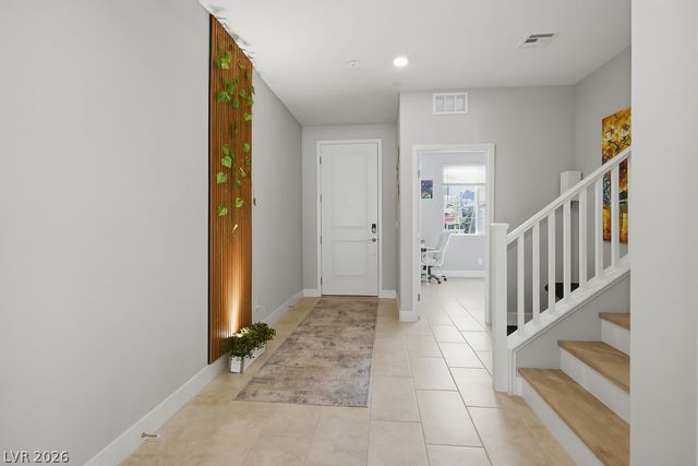 1914 MOLLY BROOK Drive, North Las Vegas, NV 89084