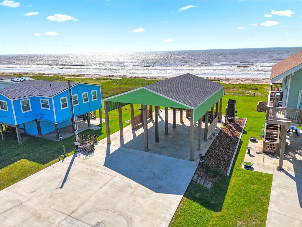 2286 County Road 230, Sargent, TX 77414