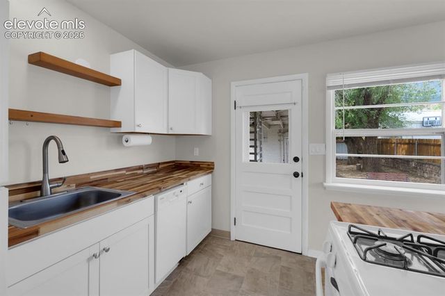 2617 Robinson Street, Colorado Springs, CO 80904