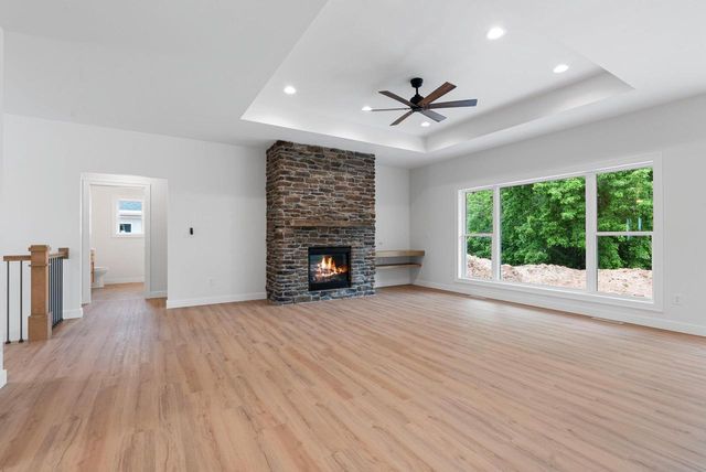 3566 W HANK AVENUE, De Pere, WI 54115