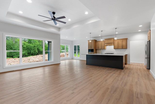 3566 W HANK AVENUE, De Pere, WI 54115