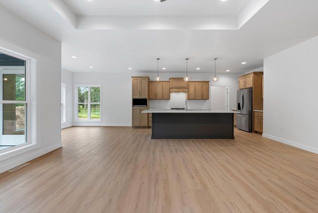 3566 W HANK AVENUE, De Pere, WI 54115