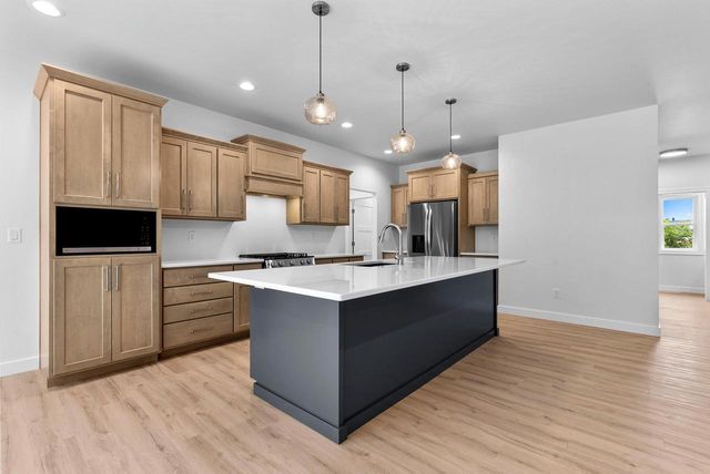 3566 W HANK AVENUE, De Pere, WI 54115
