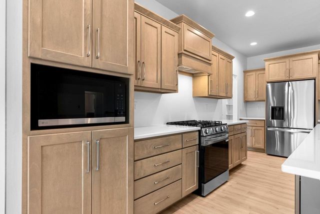3566 W HANK AVENUE, De Pere, WI 54115