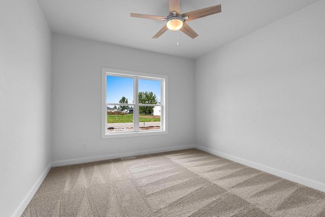 3566 W HANK AVENUE, De Pere, WI 54115