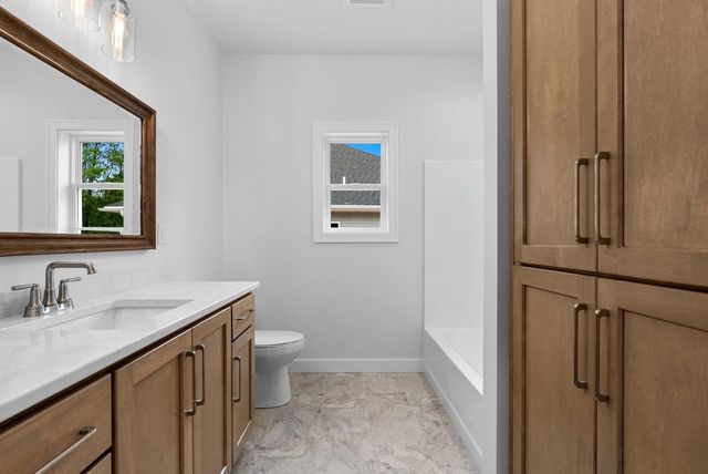 3566 W HANK AVENUE, De Pere, WI 54115