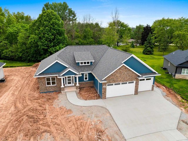 3566 W HANK AVENUE, De Pere, WI 54115