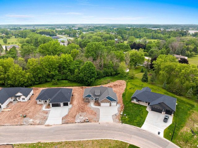 3566 W HANK AVENUE, De Pere, WI 54115