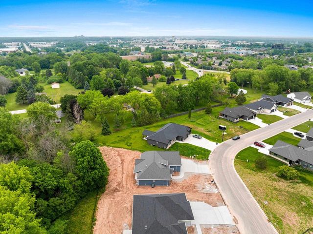 3566 W HANK AVENUE, De Pere, WI 54115