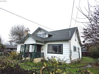 450 E 3RD Ave, Riddle, OR 97469