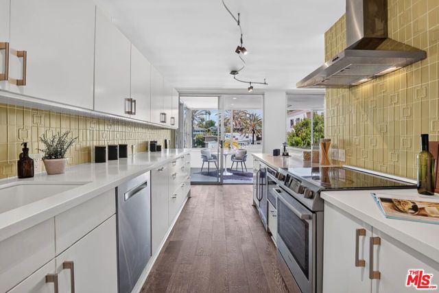 8701 Delgany Avenue 216, Playa Del Rey (los Angeles), CA 90293