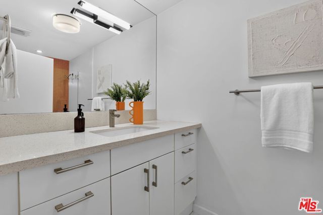 8701 Delgany Avenue 216, Playa Del Rey (los Angeles), CA 90293