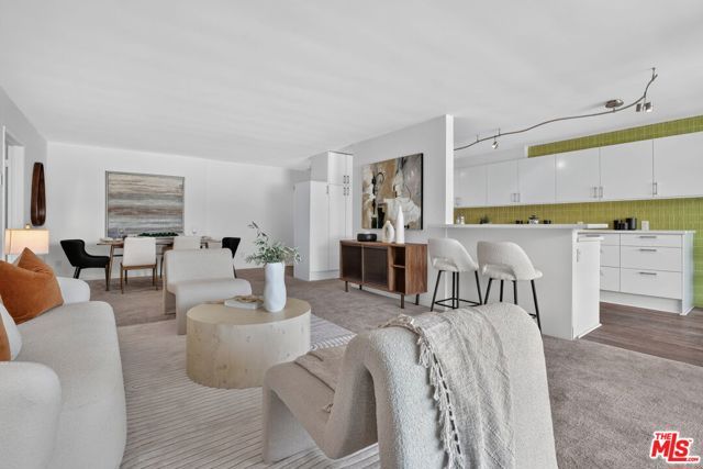 8701 Delgany Avenue 216, Playa Del Rey (los Angeles), CA 90293