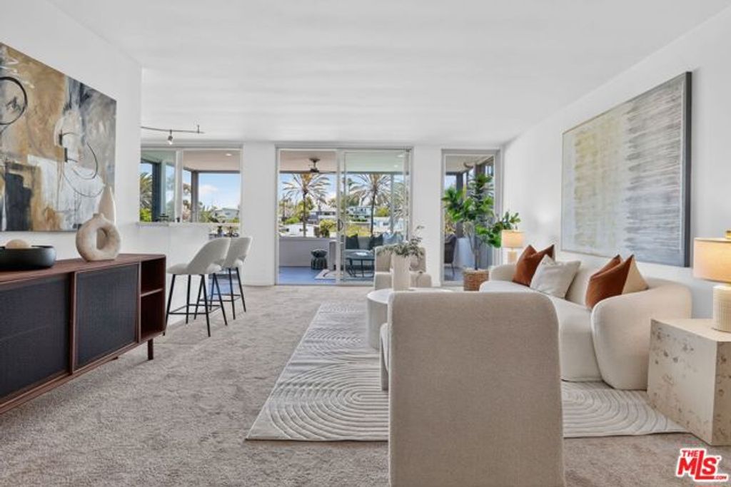 8701 Delgany Avenue 216, Playa Del Rey (los Angeles), CA 90293