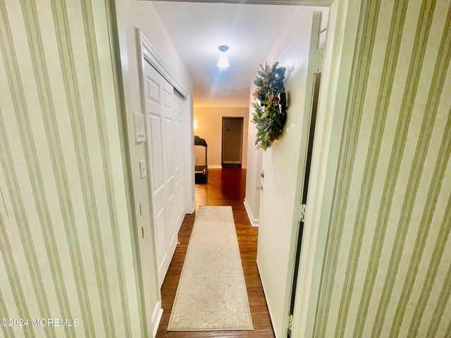 614 Sharon Garden Court 614, Woodbridge, NJ 07095