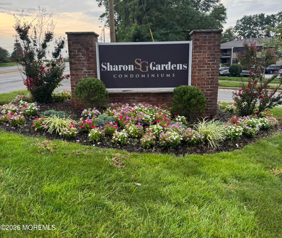 614 Sharon Garden Court 614, Woodbridge, NJ 07095