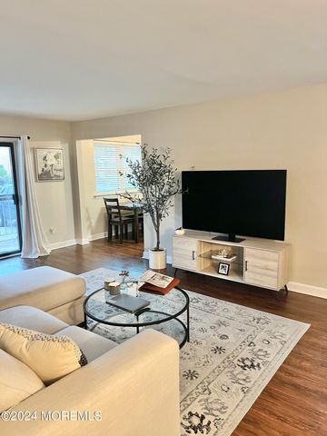 614 Sharon Garden Court 614, Woodbridge, NJ 07095