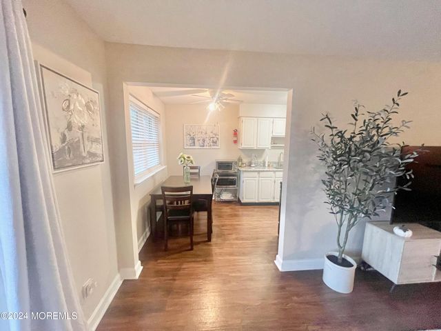 614 Sharon Garden Court 614, Woodbridge, NJ 07095