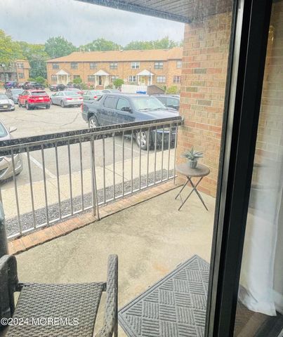 614 Sharon Garden Court 614, Woodbridge, NJ 07095