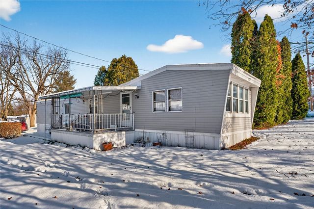 3 Acorn Drive, Penfield, NY 14625