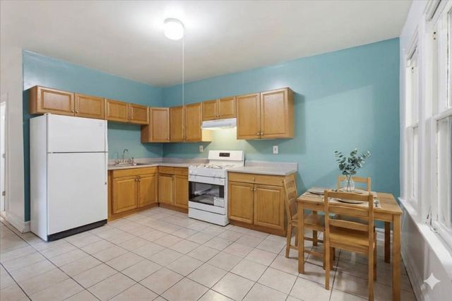 4340 N Drake Avenue N, Chicago, IL 60618