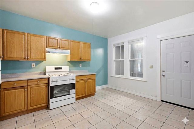 4340 N Drake Avenue N, Chicago, IL 60618