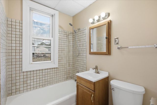 4340 N Drake Avenue N, Chicago, IL 60618