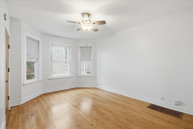 4340 N Drake Avenue N, Chicago, IL 60618