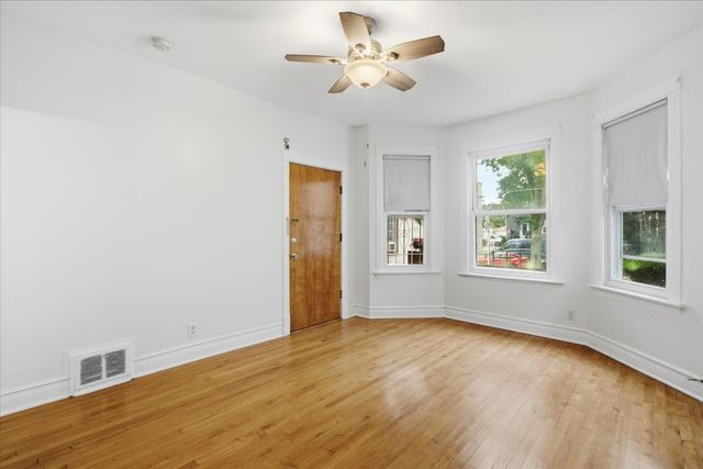 4340 N Drake Avenue N, Chicago, IL 60618