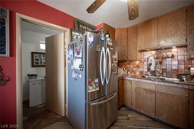 1106 East Athens Avenue, Henderson, NV 89015