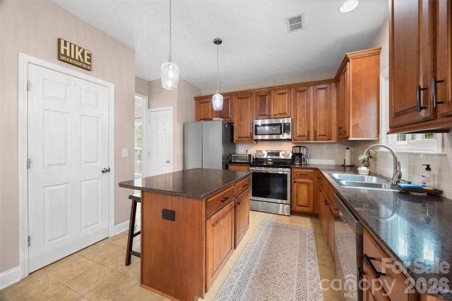 3339 Kingshire Way, Clover, SC 29710