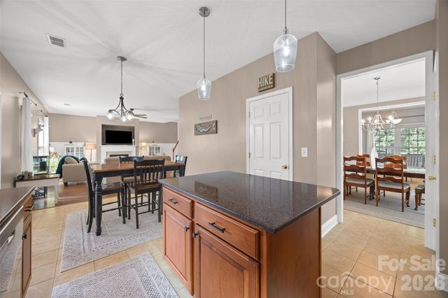 3339 Kingshire Way, Clover, SC 29710