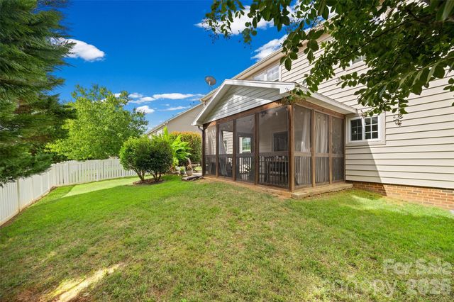 3339 Kingshire Way, Clover, SC 29710