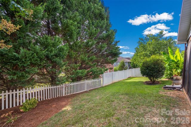3339 Kingshire Way, Clover, SC 29710