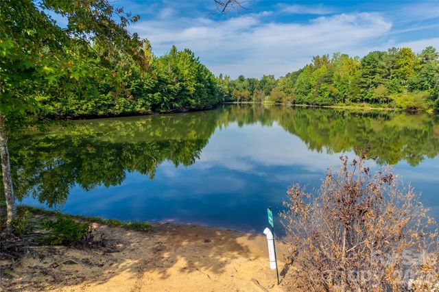 3339 Kingshire Way, Clover, SC 29710