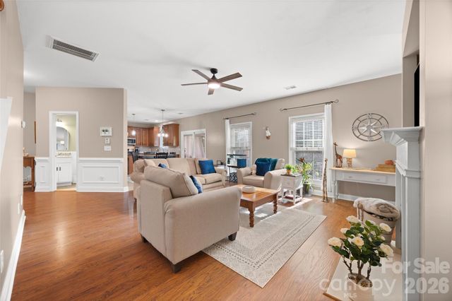 3339 Kingshire Way, Clover, SC 29710