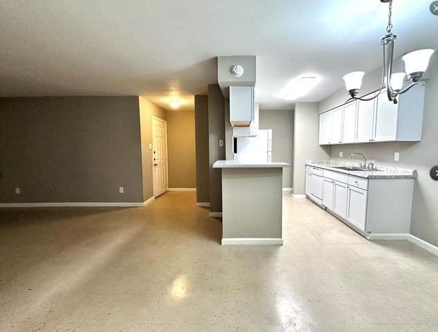 2200 Cypress Landing F-7, Houston, TX 77090