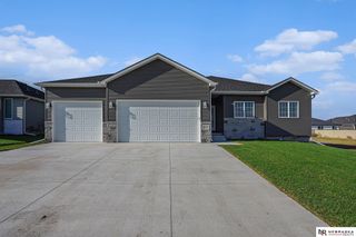 7620 Augustine Avenue, Lincoln, NE 68516