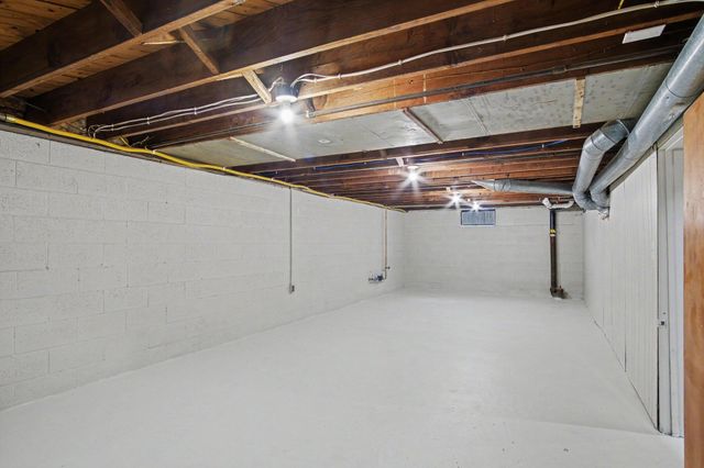 1339 Howard Avenue, Muskegon City, MI 49442