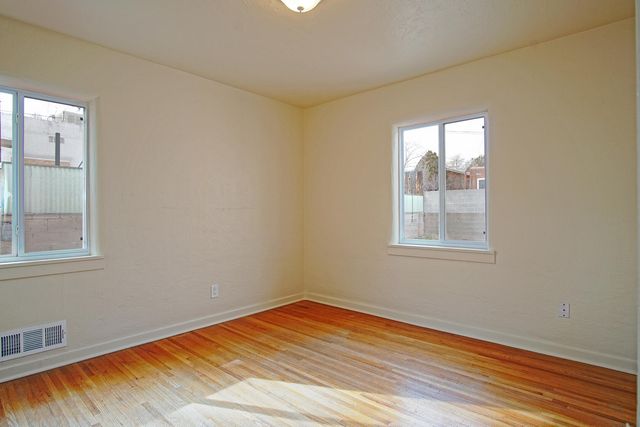 425 Sierra Drive SE, Albuquerque, NM 87108