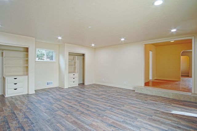 425 Sierra Drive SE, Albuquerque, NM 87108